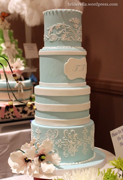 A blue white wedding cake with a vintage feel From Cakes By Tanya
